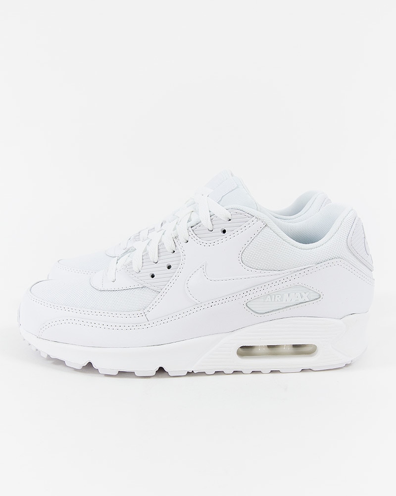 Nike Air Max 90 Essential - 537384-111 - Vit - Footish: If you're into ...
