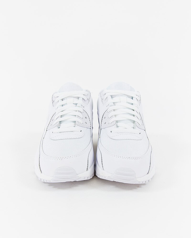 537384 nike