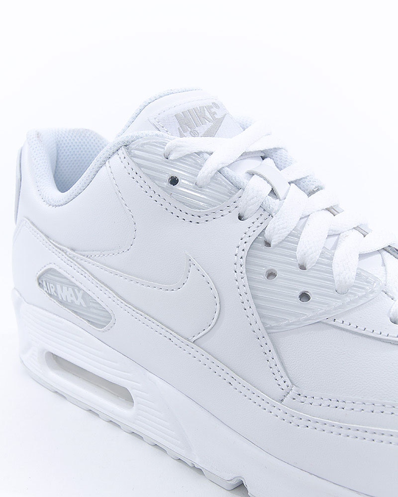 Nike Air Max 90 Leather | 302519-113 | Vit | Sneakers | Skor | Footish