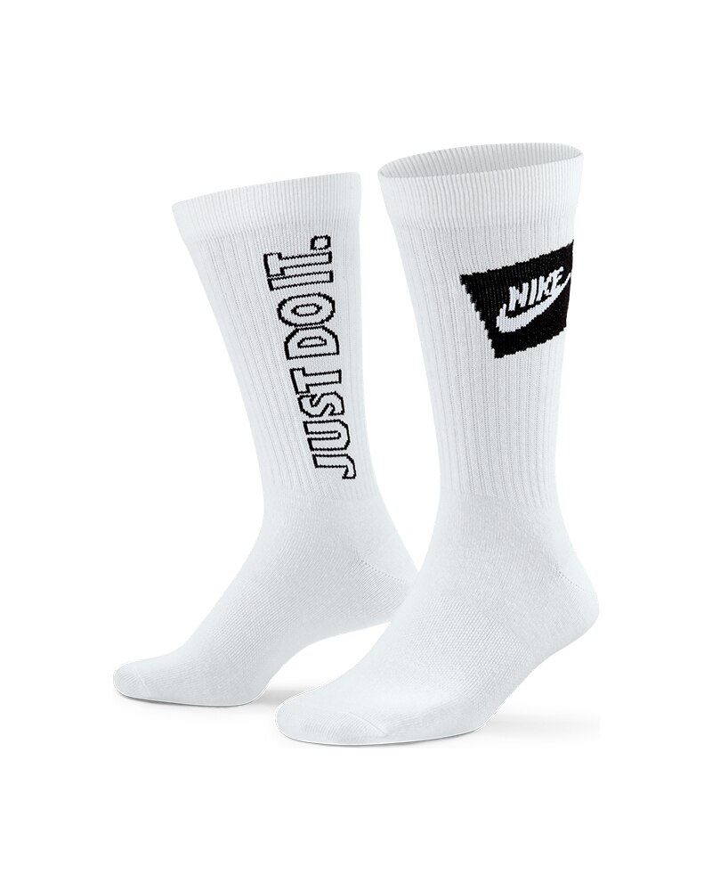 nike essential socks