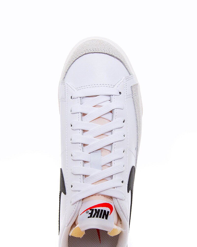 Nike Wmns Blazer Low Platform | DJ0292-101 | Vit | Sneakers | Skor | Footish