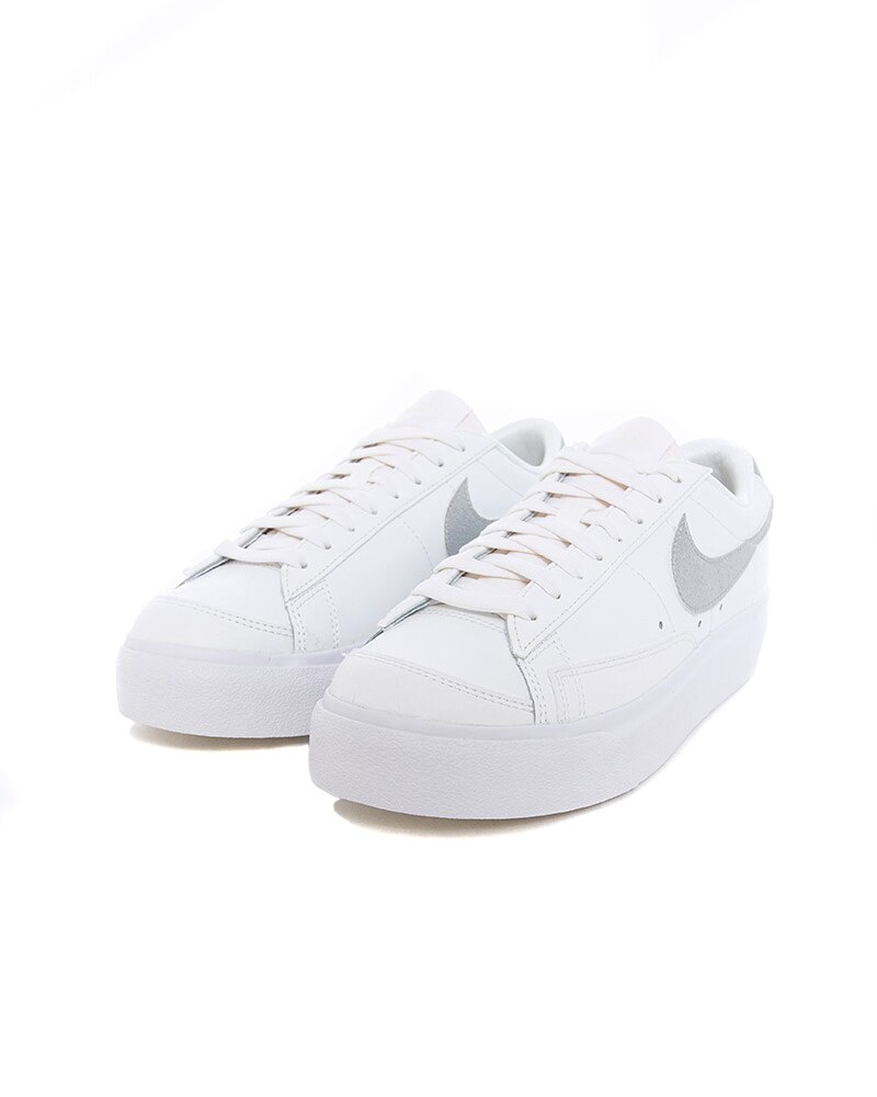 nike wmns blazer low