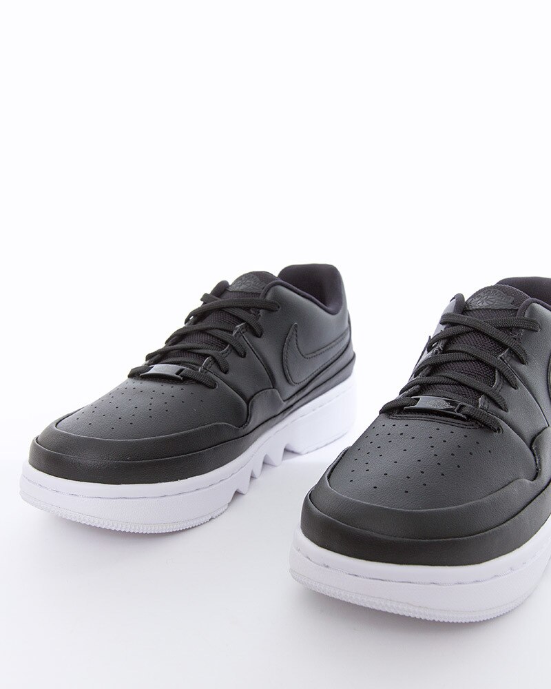 nike air jordan 1 jester low