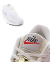 Nike Wmns Air Max 90 SE (DA8709-100)