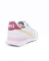 Nike Wmns Internationalist (DN4931-100)