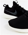 Nike Wmns Roshe Two (844931-002)